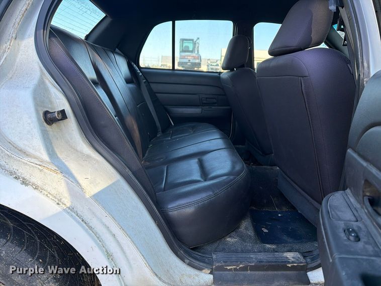 image for item DT2969 2003 Ford Crown Victoria Police Interceptor 