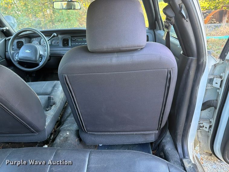 image for item DT2969 2003 Ford Crown Victoria Police Interceptor 