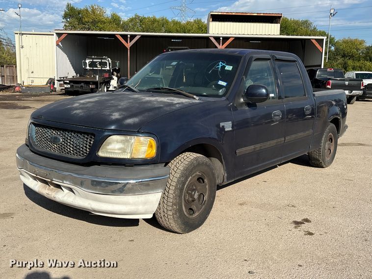 image for item ES8312 2003 Ford F150 Crew Cab pickup truck