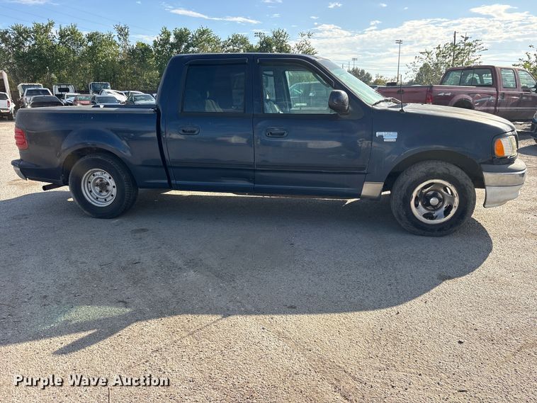 image for item ES8312 2003 Ford F150 Crew Cab pickup truck
