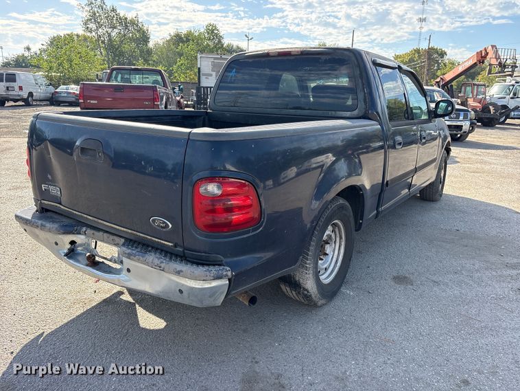image for item ES8312 2003 Ford F150 Crew Cab pickup truck