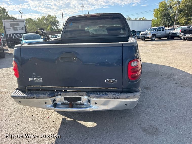 image for item ES8312 2003 Ford F150 Crew Cab pickup truck