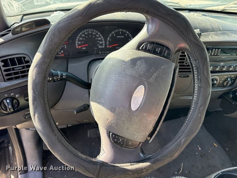 image for item ES8312 2003 Ford F150 Crew Cab pickup truck