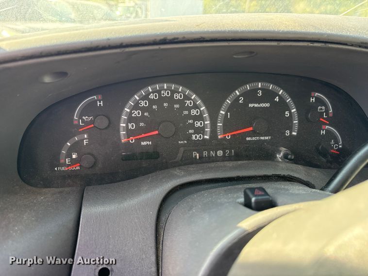 image for item ES8312 2003 Ford F150 Crew Cab pickup truck