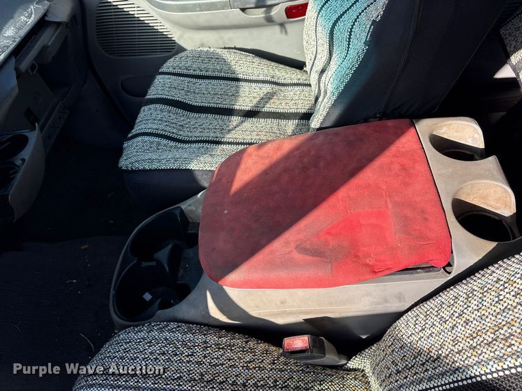 image for item ES8312 2003 Ford F150 Crew Cab pickup truck