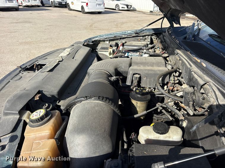 image for item ES8312 2003 Ford F150 Crew Cab pickup truck