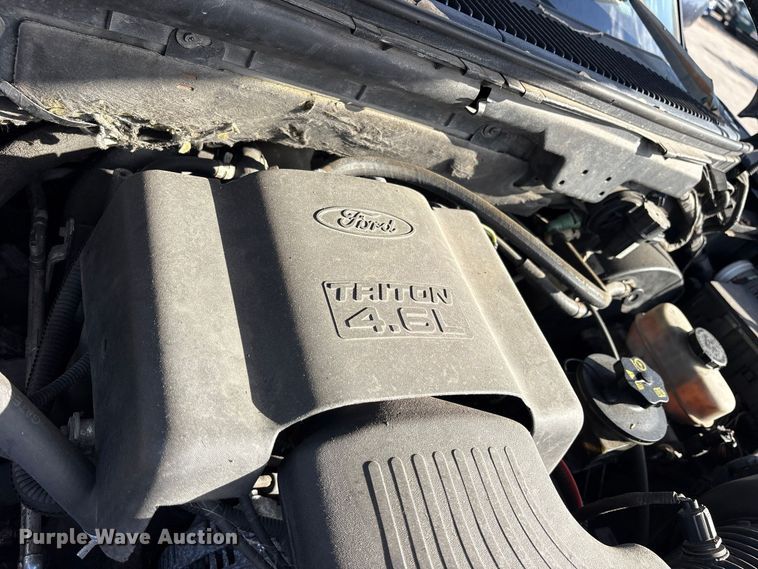 image for item ES8312 2003 Ford F150 Crew Cab pickup truck