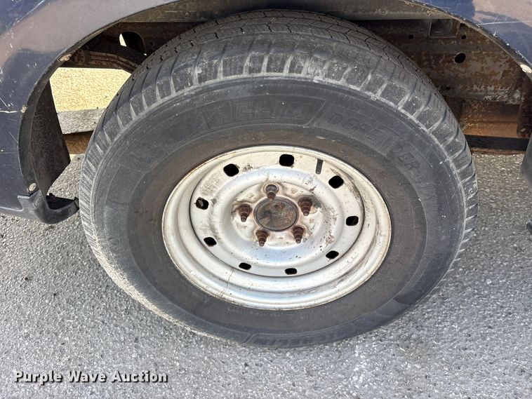 image for item ES8312 2003 Ford F150 Crew Cab pickup truck