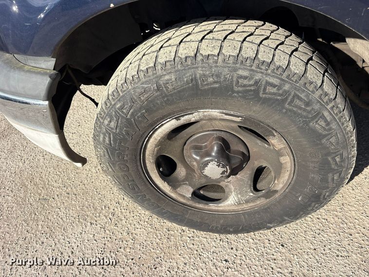 image for item ES8312 2003 Ford F150 Crew Cab pickup truck