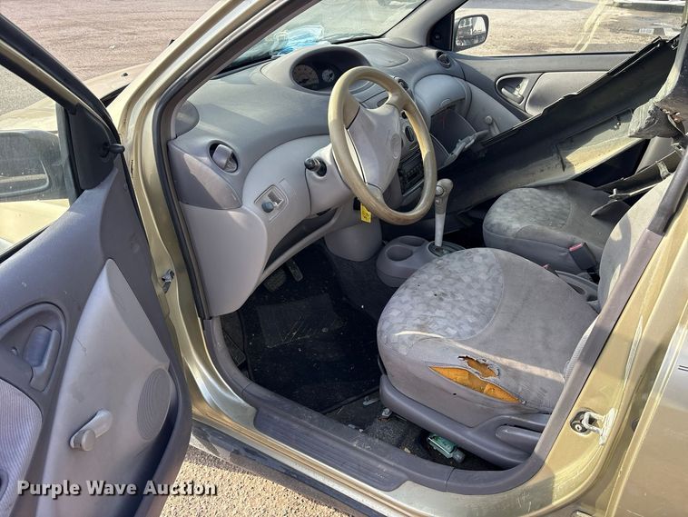 image for item ES8313 2000 Toyota Echo 