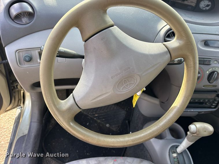 image for item ES8313 2000 Toyota Echo 