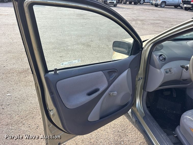 image for item ES8313 2000 Toyota Echo 