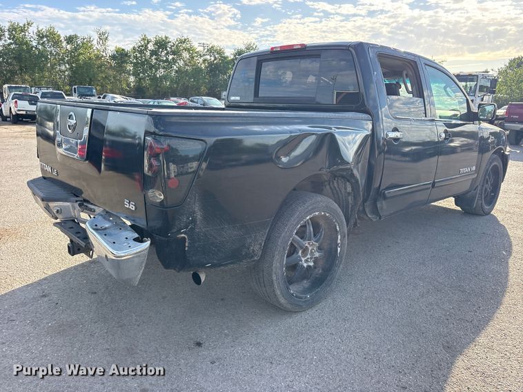 image for item ES8314 2005 Nissan Titan Crew Cab pickup truck