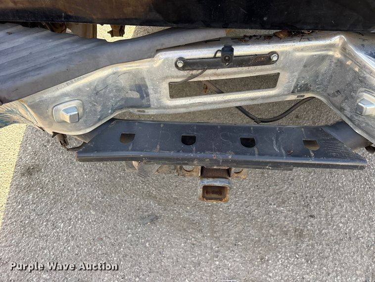 image for item ES8314 2005 Nissan Titan Crew Cab pickup truck