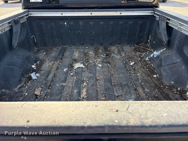 image for item ES8314 2005 Nissan Titan Crew Cab pickup truck