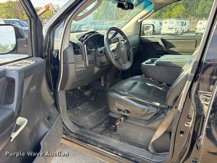 image for item ES8314 2005 Nissan Titan Crew Cab pickup truck