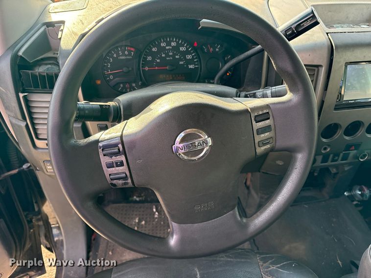 image for item ES8314 2005 Nissan Titan Crew Cab pickup truck