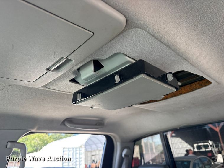 image for item ES8314 2005 Nissan Titan Crew Cab pickup truck