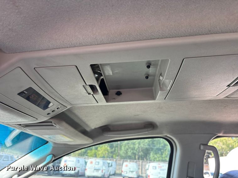 image for item ES8314 2005 Nissan Titan Crew Cab pickup truck