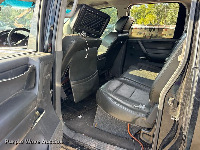 image for item ES8314 2005 Nissan Titan Crew Cab pickup truck