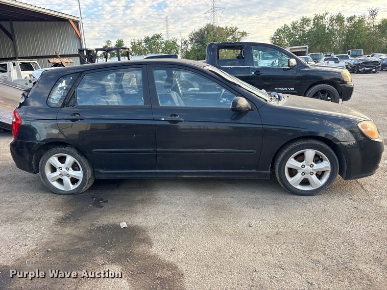 image for item ES8315 2007 KIA Spectra Hatchback. 