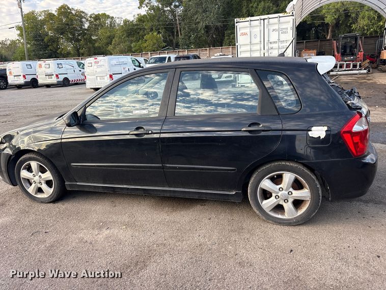image for item ES8315 2007 KIA Spectra Hatchback. 