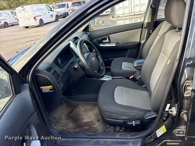 image for item ES8315 2007 KIA Spectra Hatchback. 