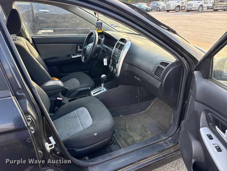 image for item ES8315 2007 KIA Spectra Hatchback. 