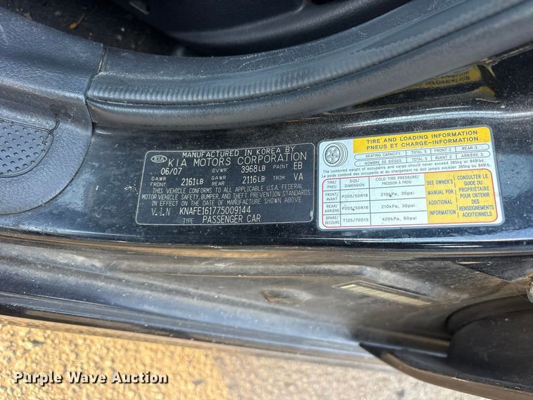 image for item ES8315 2007 KIA Spectra Hatchback. 