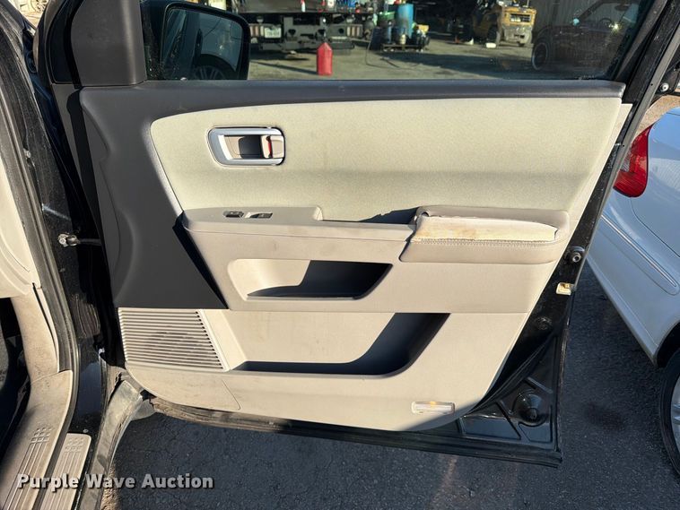 image for item EU0900 2014 Honda Pilot SUV