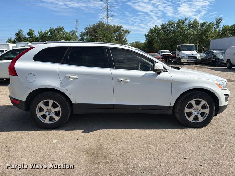 image for item EU0902 2011 Volvo XC60 SUV