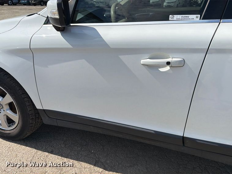 image for item EU0902 2011 Volvo XC60 SUV