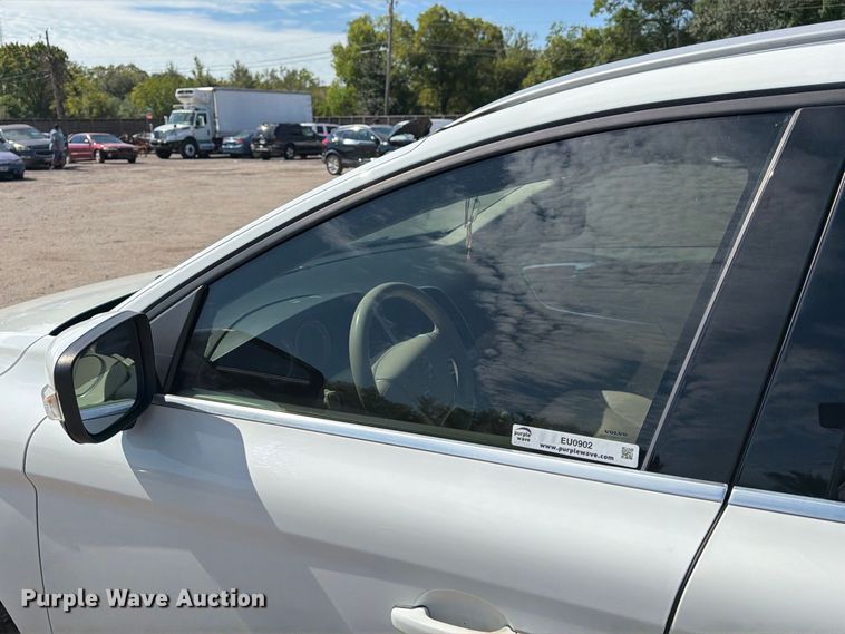 image for item EU0902 2011 Volvo XC60 SUV