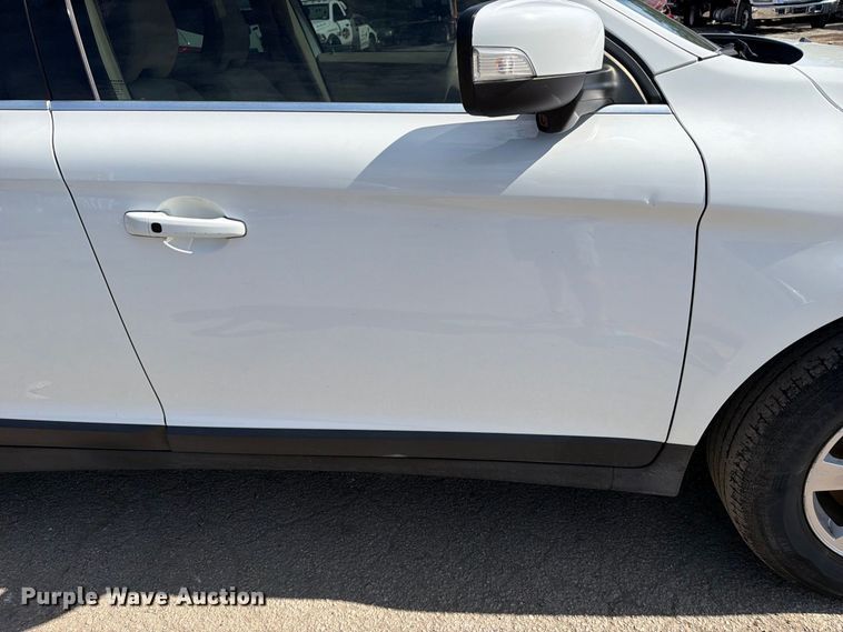 image for item EU0902 2011 Volvo XC60 SUV