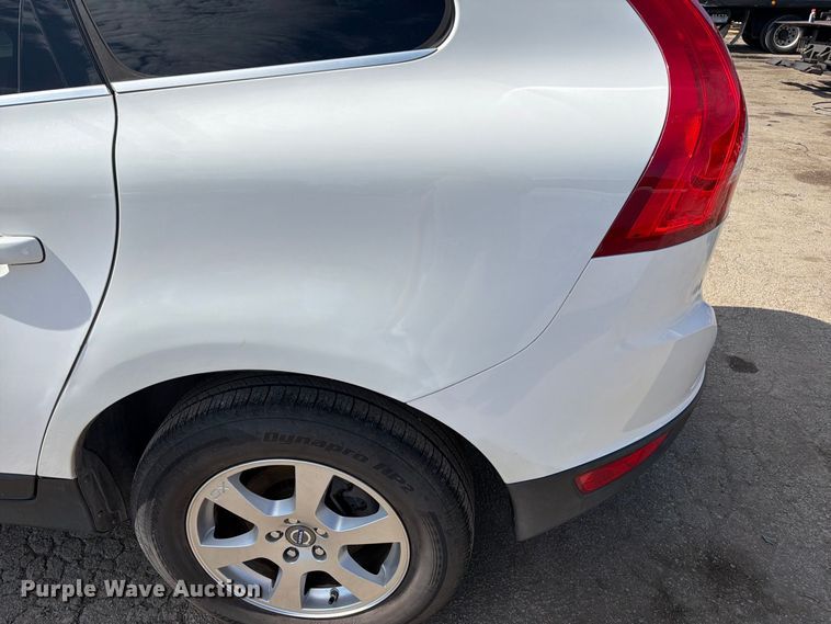 image for item EU0902 2011 Volvo XC60 SUV
