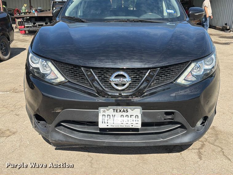 image for item EU0903 2017 Nissan Rogue Sport SUV