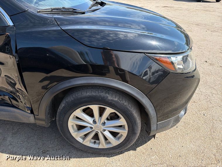 image for item EU0903 2017 Nissan Rogue Sport SUV