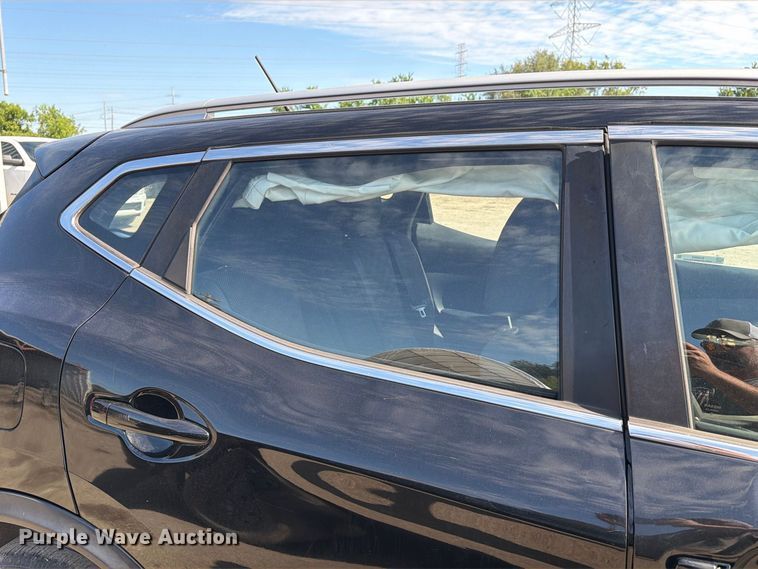image for item EU0903 2017 Nissan Rogue Sport SUV