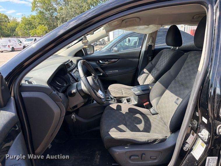 image for item EU0903 2017 Nissan Rogue Sport SUV