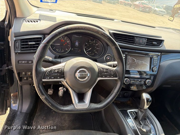 image for item EU0903 2017 Nissan Rogue Sport SUV