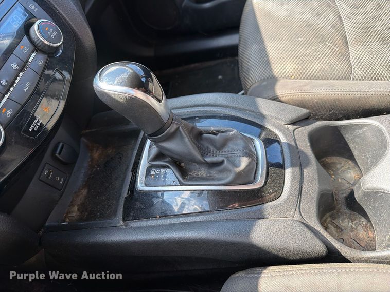 image for item EU0903 2017 Nissan Rogue Sport SUV