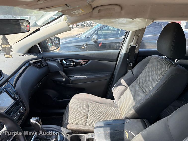 image for item EU0903 2017 Nissan Rogue Sport SUV