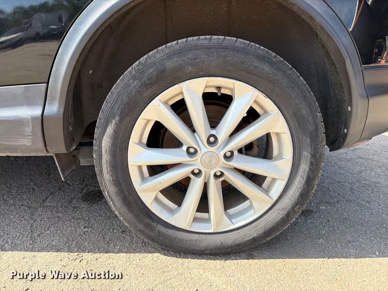 image for item EU0903 2017 Nissan Rogue Sport SUV