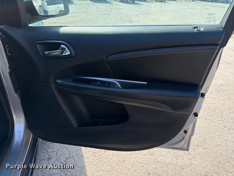 image for item EU0904 2016 Dodge Journey SUV