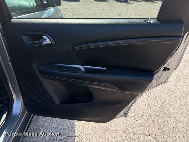 image for item EU0904 2016 Dodge Journey SUV