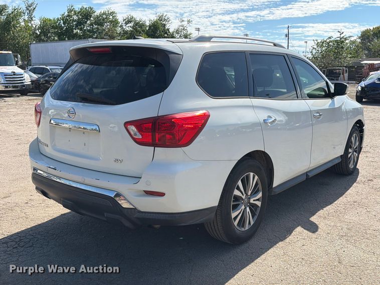 image for item EU0907 2018 Nissan Pathfinder SUV