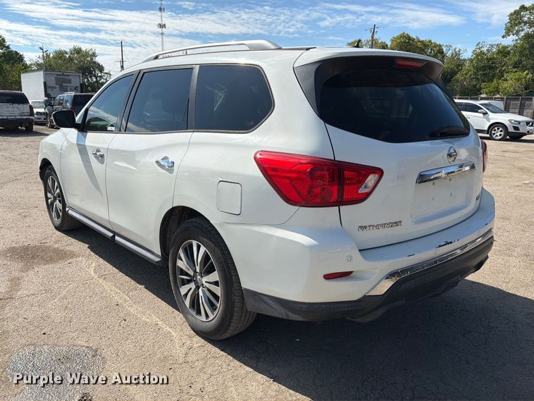 image for item EU0907 2018 Nissan Pathfinder SUV