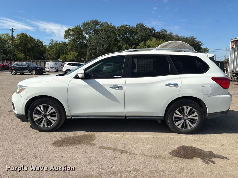 image for item EU0907 2018 Nissan Pathfinder SUV