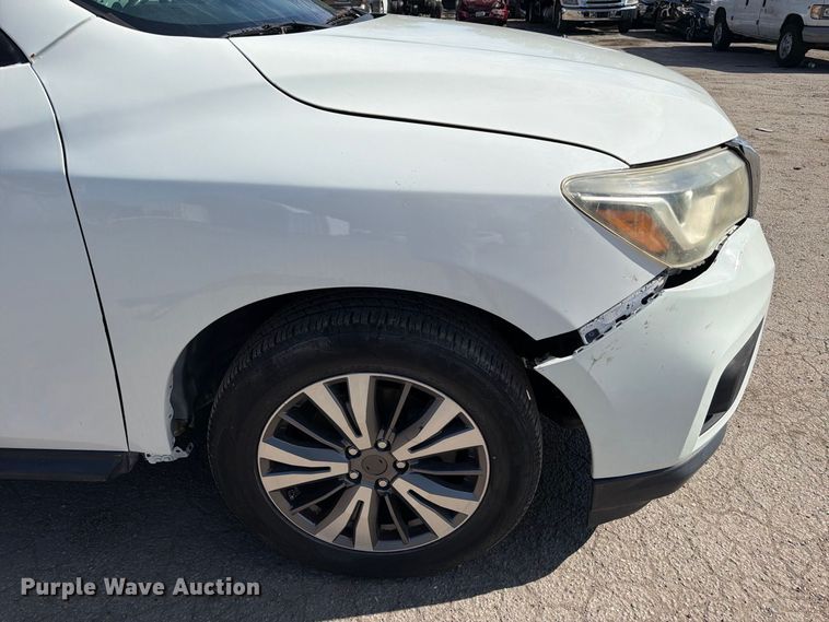 image for item EU0907 2018 Nissan Pathfinder SUV