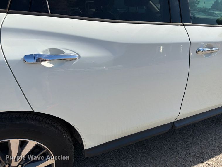image for item EU0907 2018 Nissan Pathfinder SUV